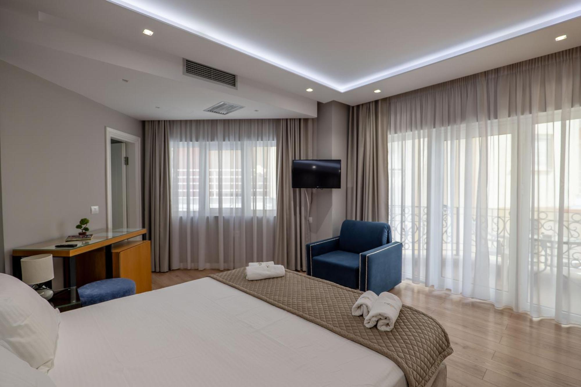 Ami Mar Hotel Sarande Exterior photo