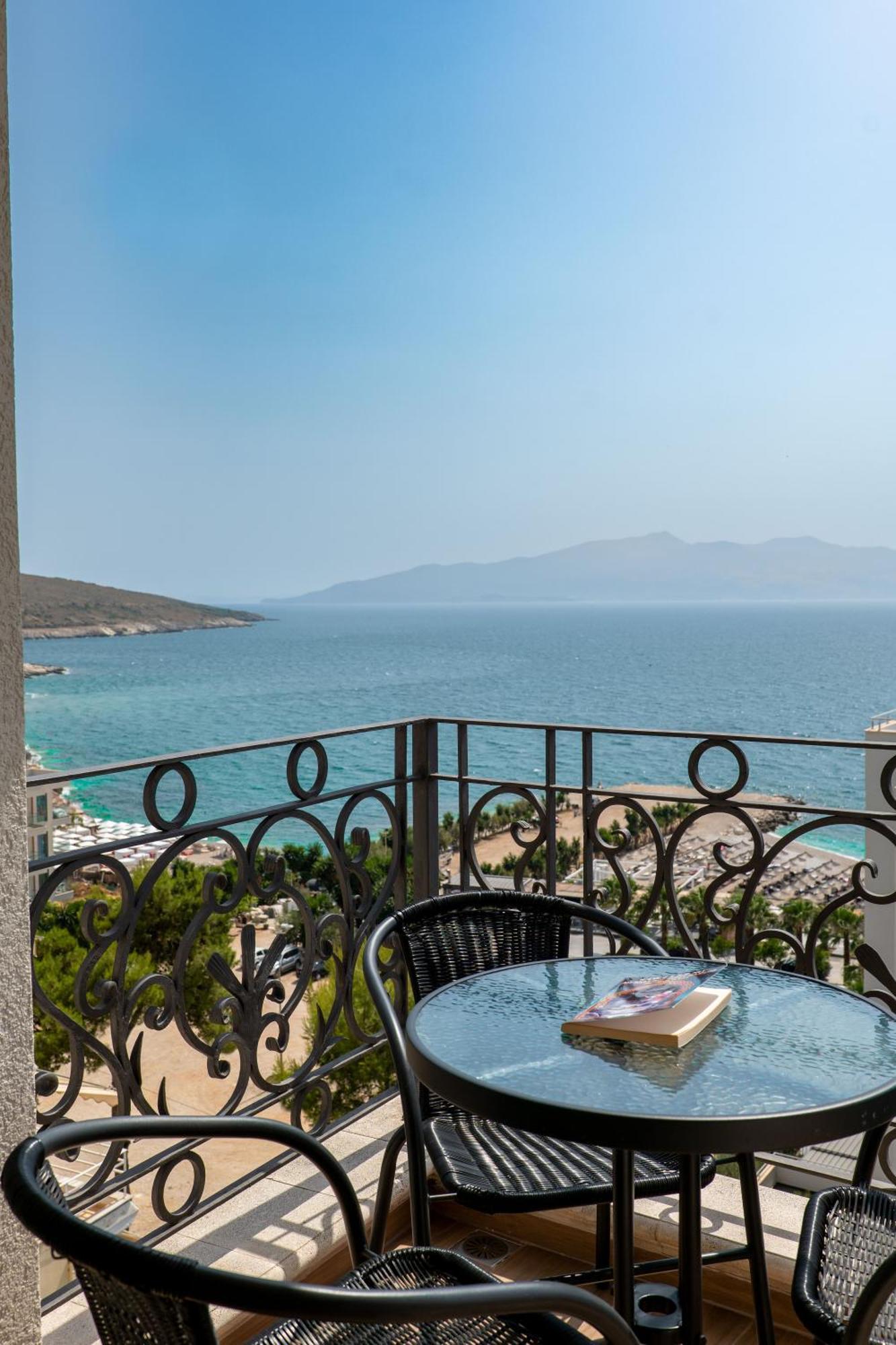 Ami Mar Hotel Sarande Exterior photo